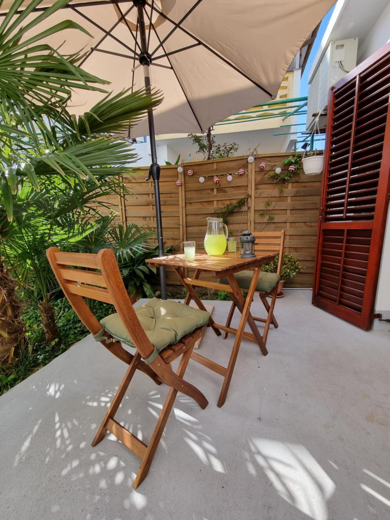 Vesna With Terrace Appartement